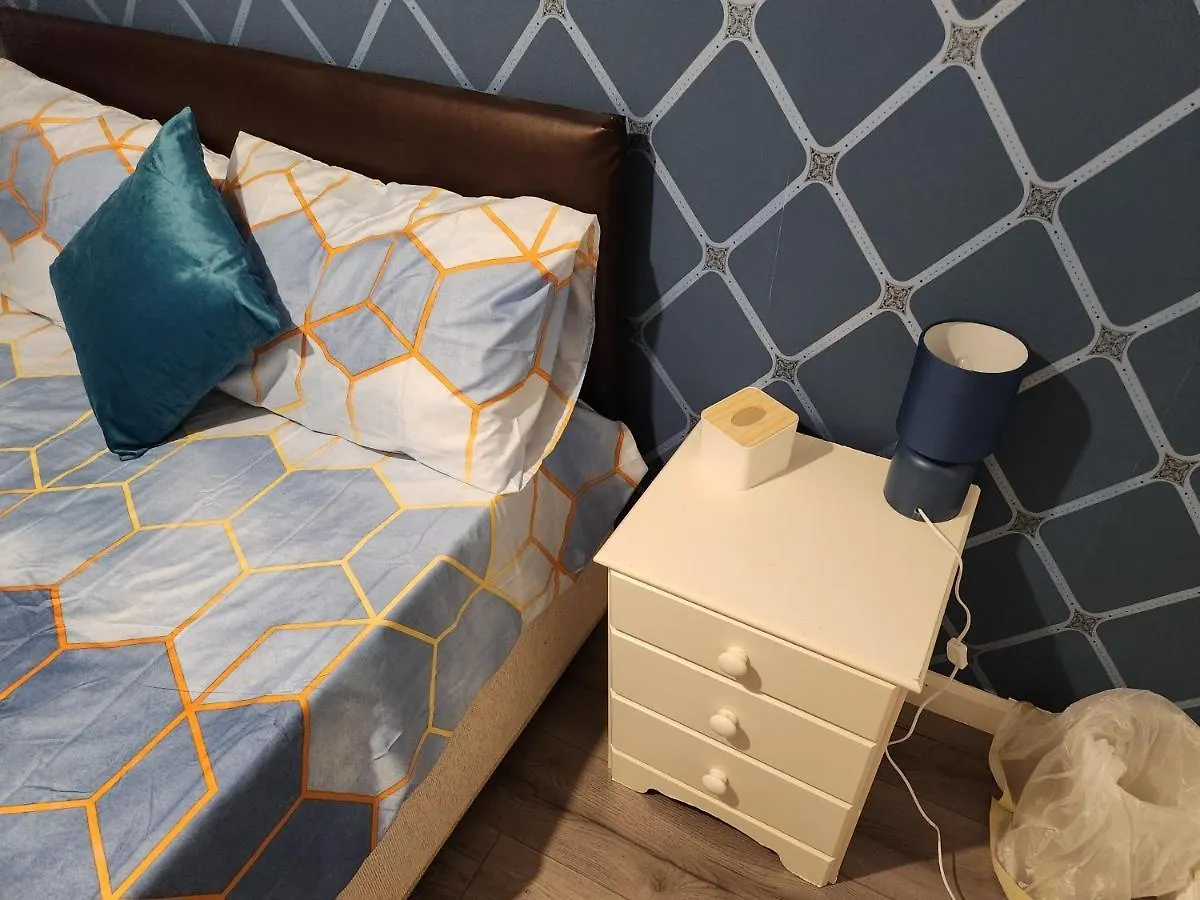 Gatwick Star Night Stay - Gatwick Crawley  Bed & Breakfast