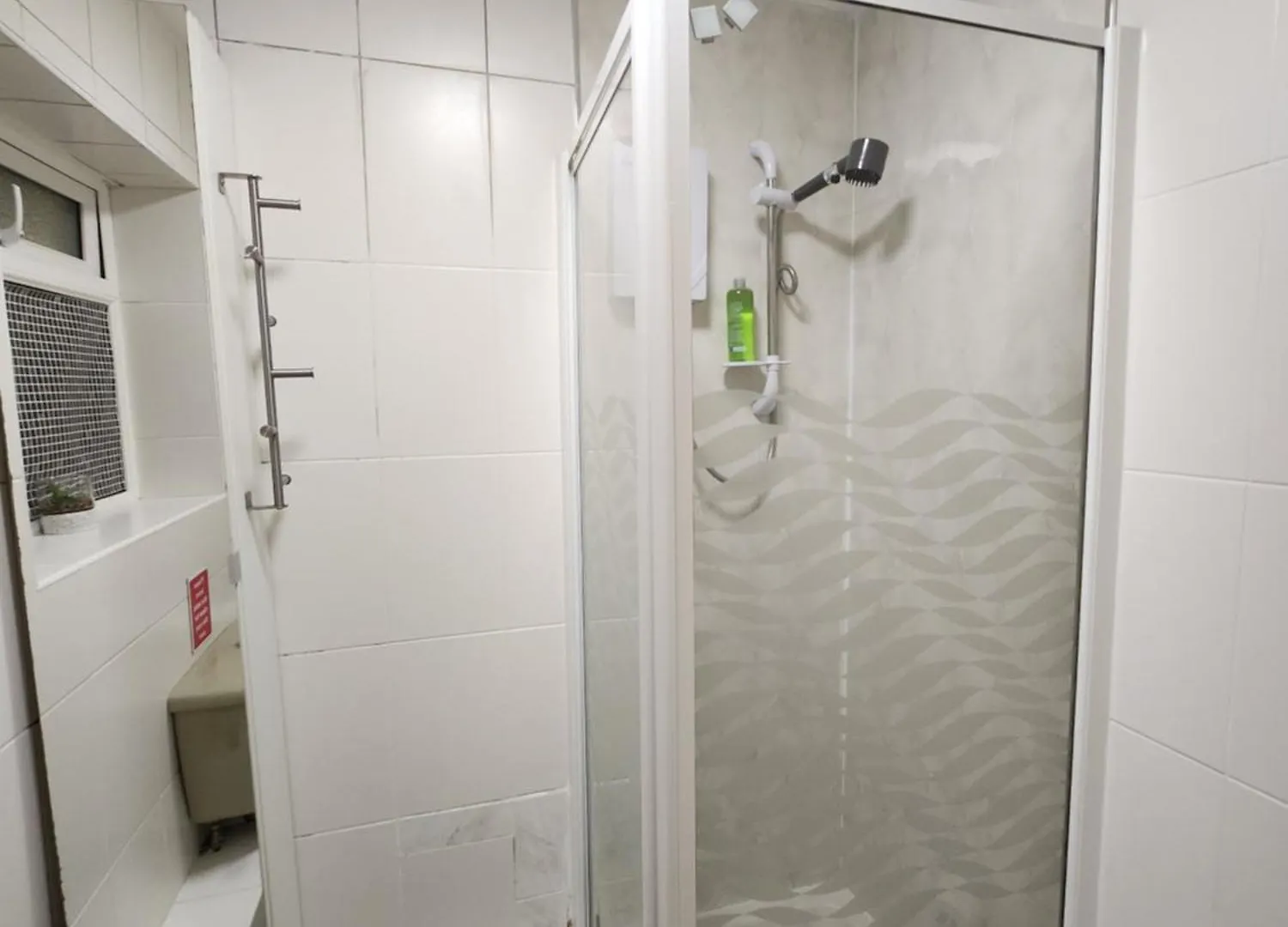 Gatwick Star Night Stay - Gatwick Crawley  Bed & Breakfast