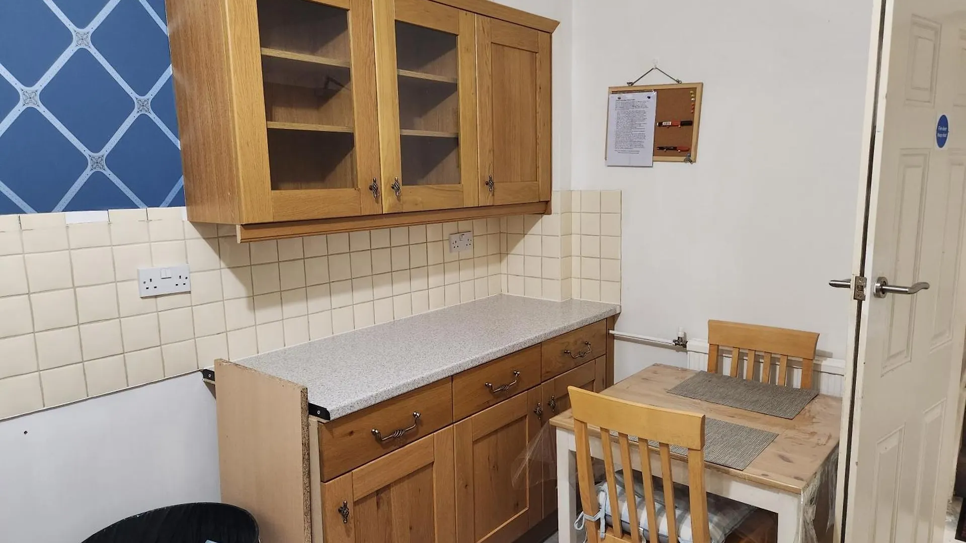 Gatwick Star Night Stay - Gatwick Crawley  Crawley (West Sussex)