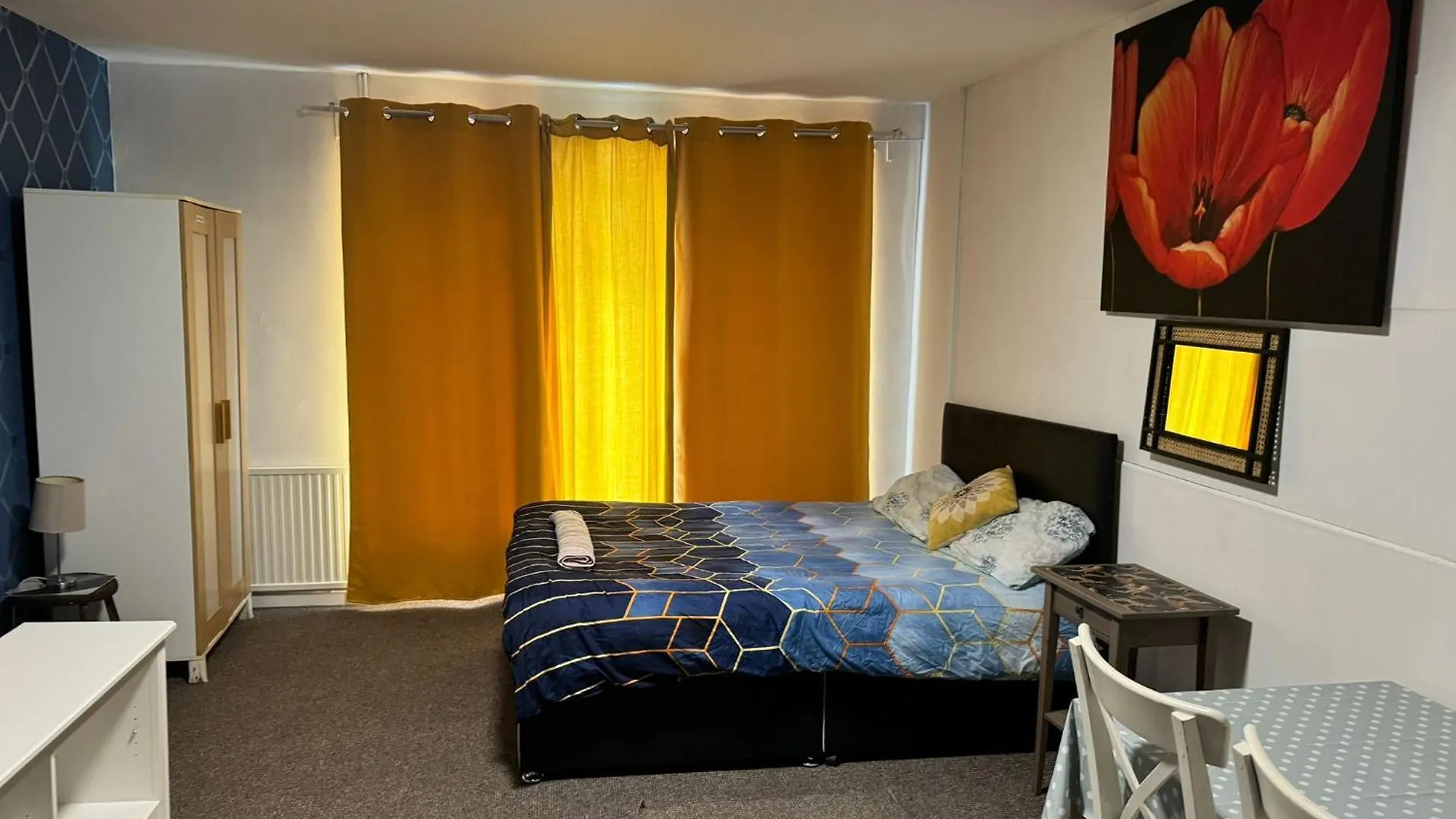 Gatwick Star Night Stay - Gatwick Crawley  0*, Crawley (West Sussex) United Kingdom
